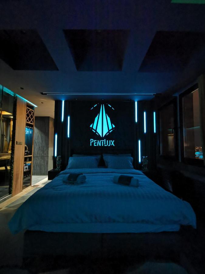 Smart Luxury Penthouse Suites - Private Sauna, Hot-Tub, Home Cinema At The Best Location In Szkopje Kültér fotó