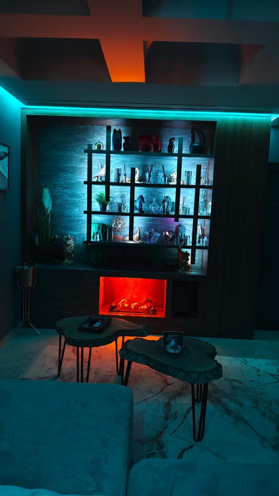 Smart Luxury Penthouse Suites - Private Sauna, Hot-Tub, Home Cinema At The Best Location In Szkopje Kültér fotó
